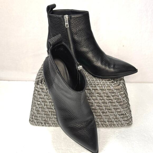 Everlane The Boss Boot in Black  Pebbled Leather Size 6 - Picture 3 of 10